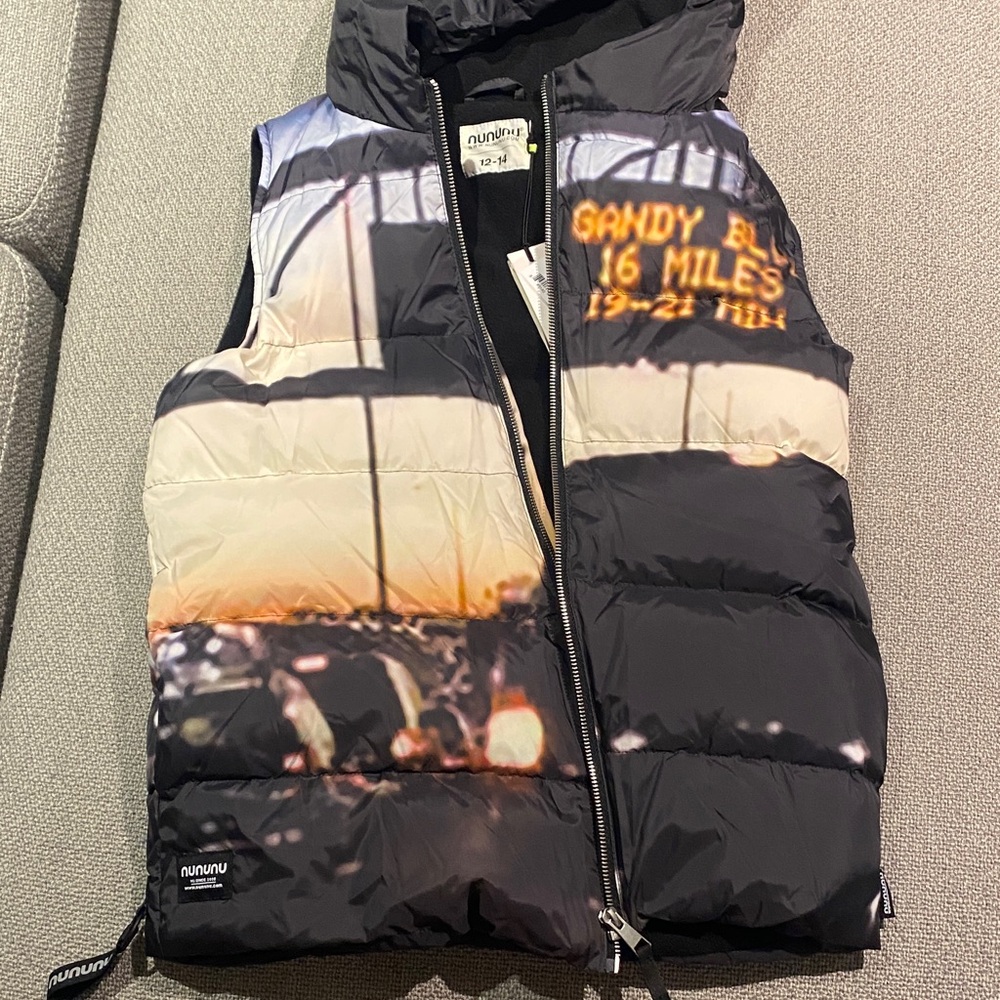 Nununu Charcoal long puffer vest size youth 12-14 brand new with tags Giftable